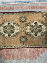 Load image into Gallery viewer, Constance
