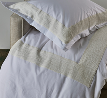 Load image into Gallery viewer, Arlesienne Pearl Whip Fitted Sheet -king
