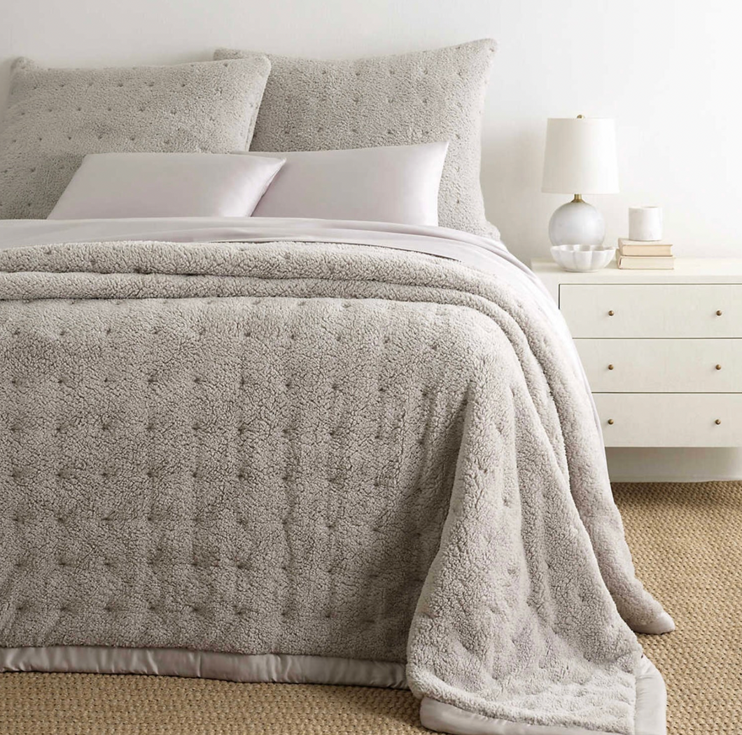 Marshmallow Fleece Grey Puff- Full/Queen